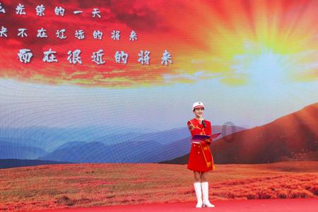 同样是演高中生，把杨紫、赵露思、张佳宁放一起看，差距一目了然